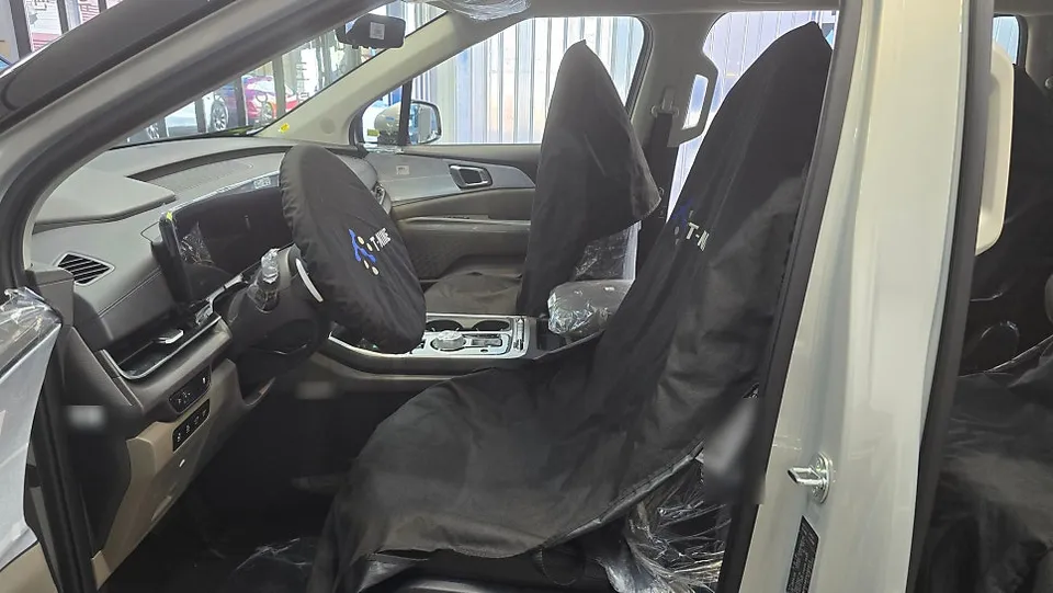 Kia Carnival 4th Genのカーフィルム施工事例|費用目安・仕上がり 施工写真 1-2
