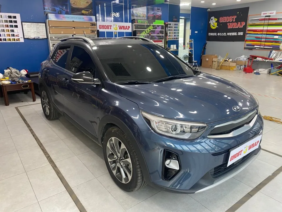 Kia Stonicのカーラッピング事例｜費用目安・仕上がり 施工写真 1-1