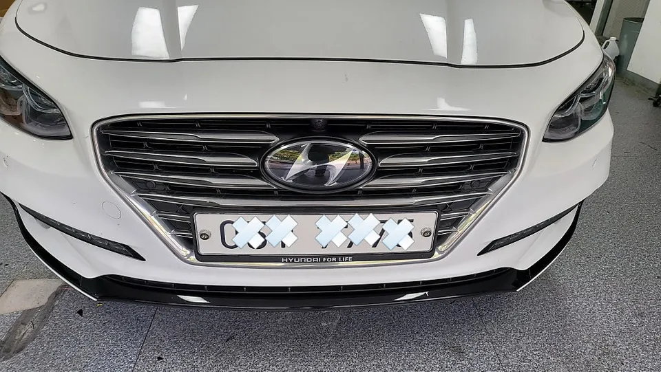 Hyundai Grandeur IGのカーラッピング事例 施工写真 2-1