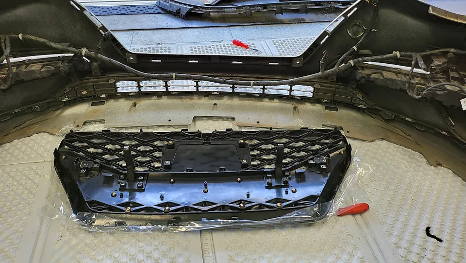 Hyundai Grandeur IGのカーラッピング事例 施工写真 4-1