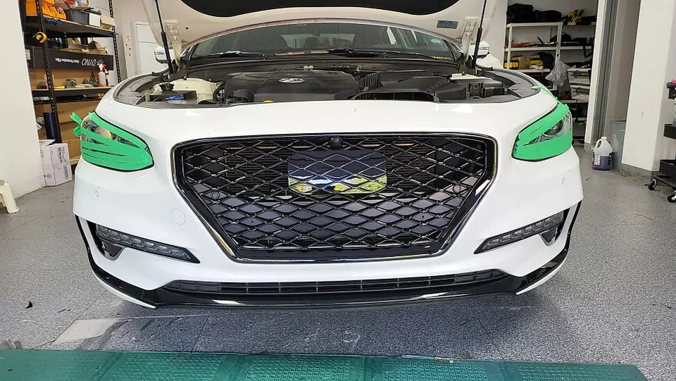 Hyundai Grandeur IGのカーラッピング事例 施工写真 1-2