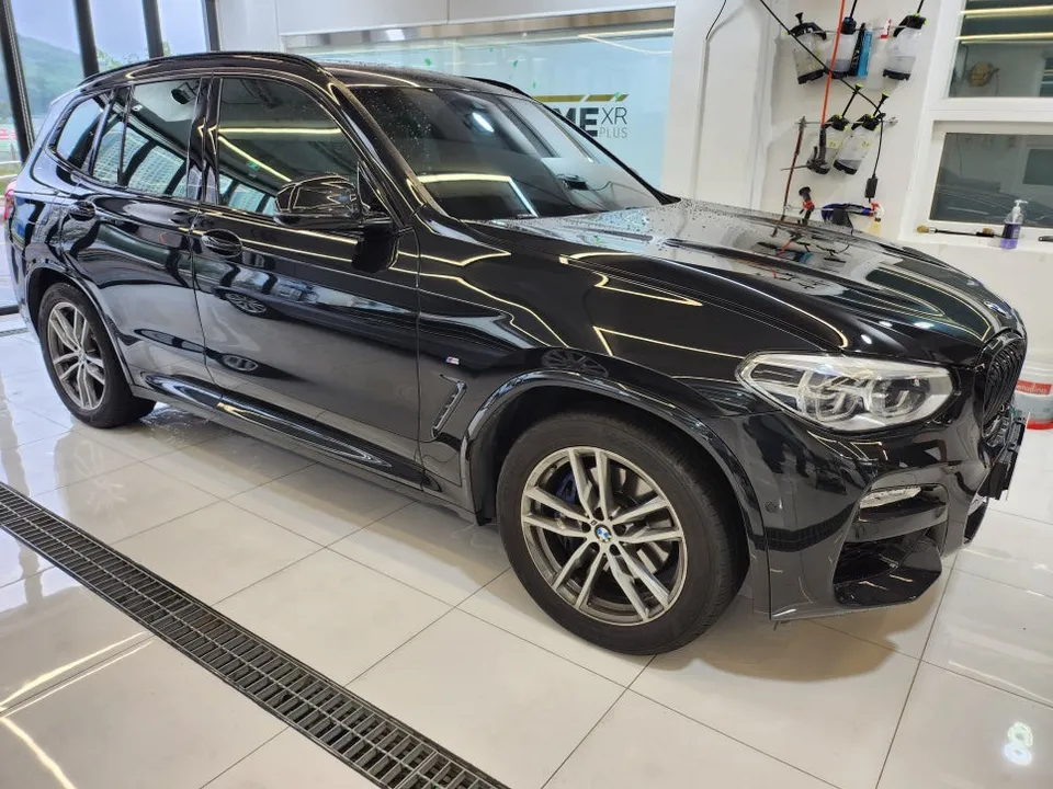 BMW X3のカーラッピング事例｜費用目安・仕上がり 施工写真 2-2