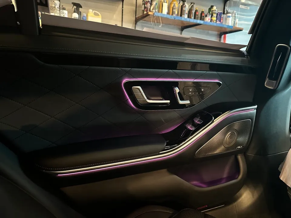 Mercedes-Benz S500 W223 ambient lighting - Mercedes-Benz S500 Ambient Lighting Review — Enhanced Luxury photo 3
