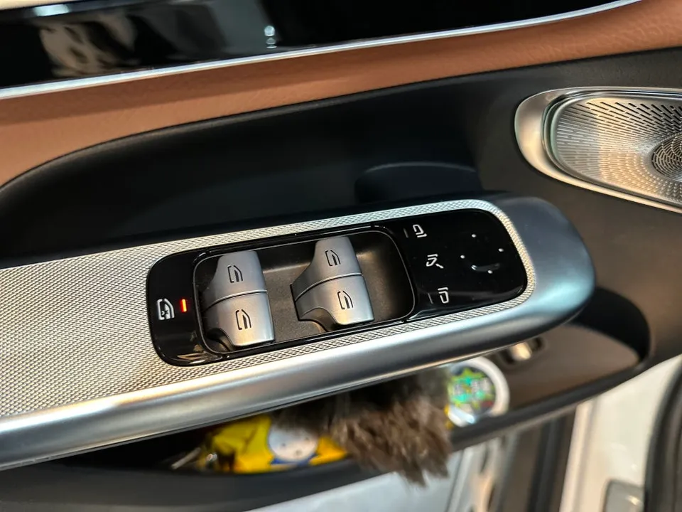 Mercedes-Benz GLCのPPF施工事例|ハイグロスの輝きを維持 施工写真 2-1