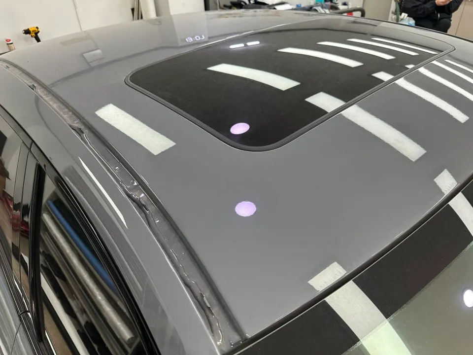 Hyundai Elantra Nのカーラッピング事例｜光沢ブラック 施工写真 2-1