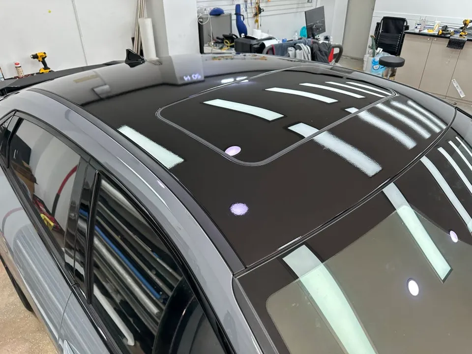 Hyundai Elantra Nのカーラッピング事例｜光沢ブラック 施工写真 3-3