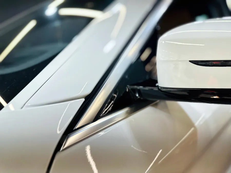 BMW 5 SeriesのPPF施工事例｜クロームパーツのブラックアウト 施工写真 1-2