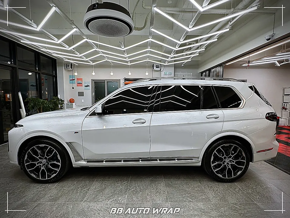 BMW X7 G07 カーラッピング事例｜費用目安・仕上がり 施工写真 1-2
