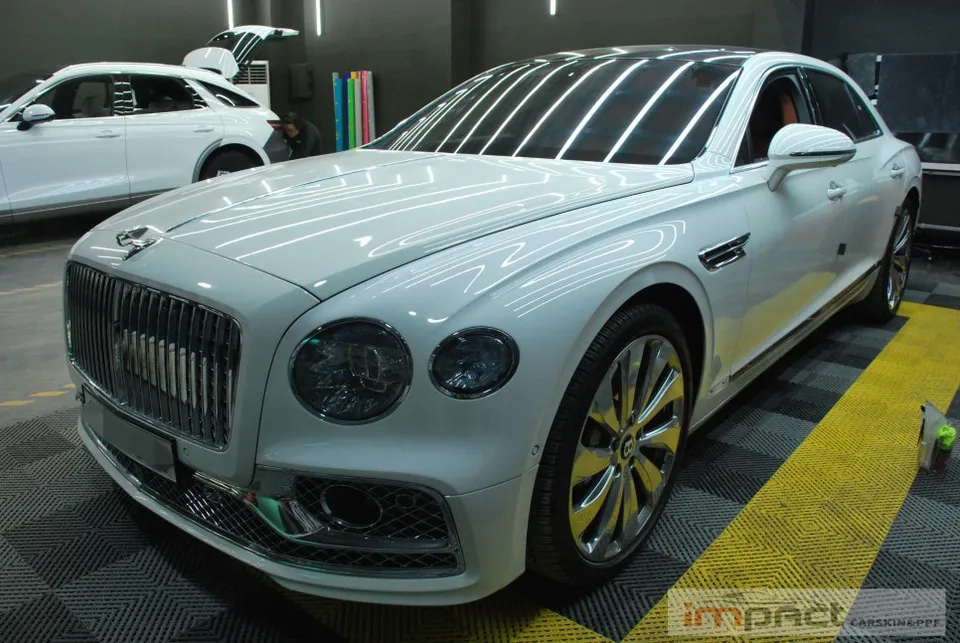 Bentley Flying Spur PPF施工事例|費用目安と仕上がり 施工写真 4-2