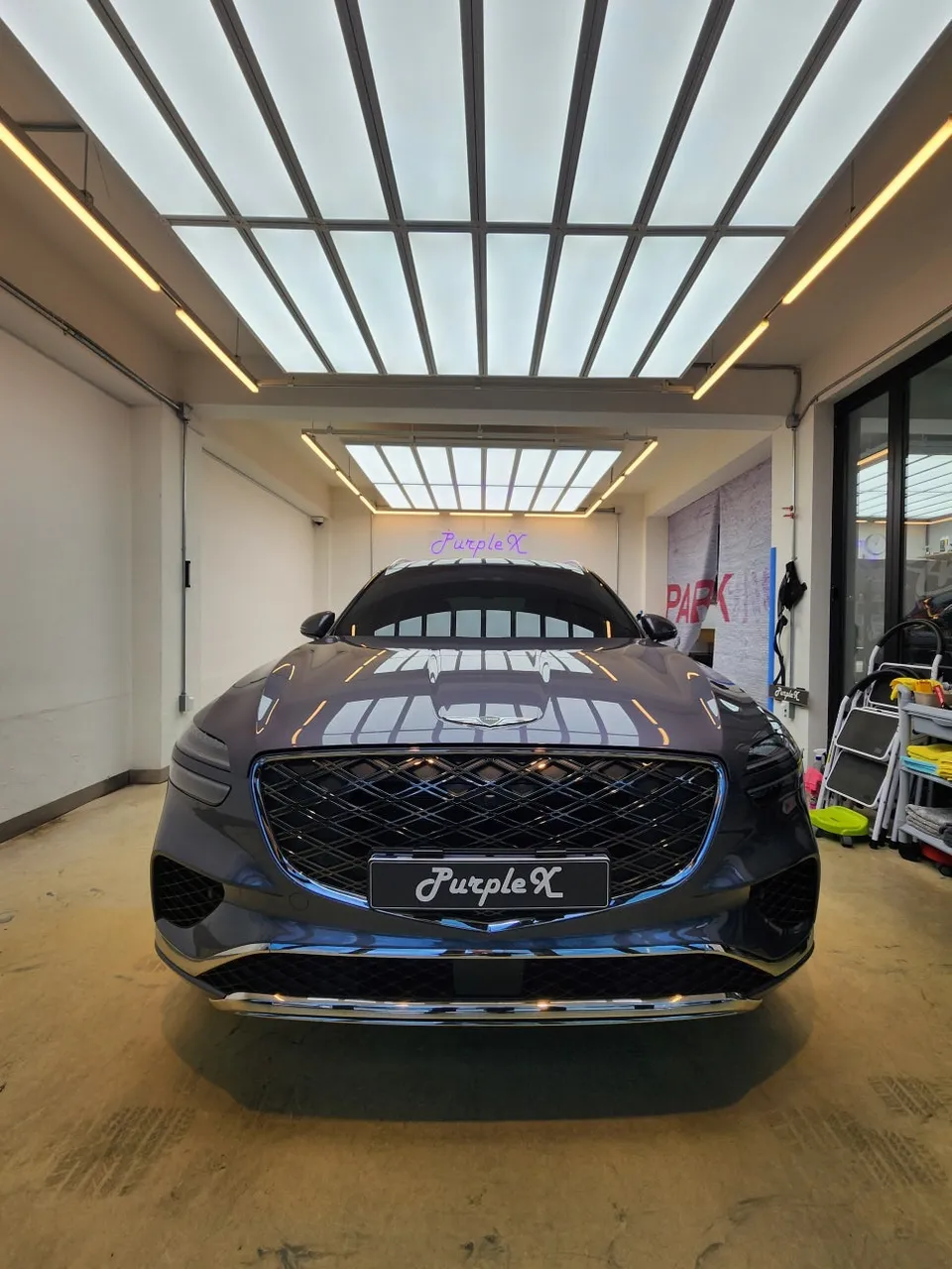 Genesis GV70のカーラッピング事例|費用目安・仕上がり 施工写真 3-1