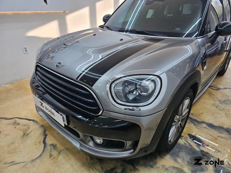 MINI MINI CooperのPPF施工事例:デカールと保護フィルム 施工写真 1-2