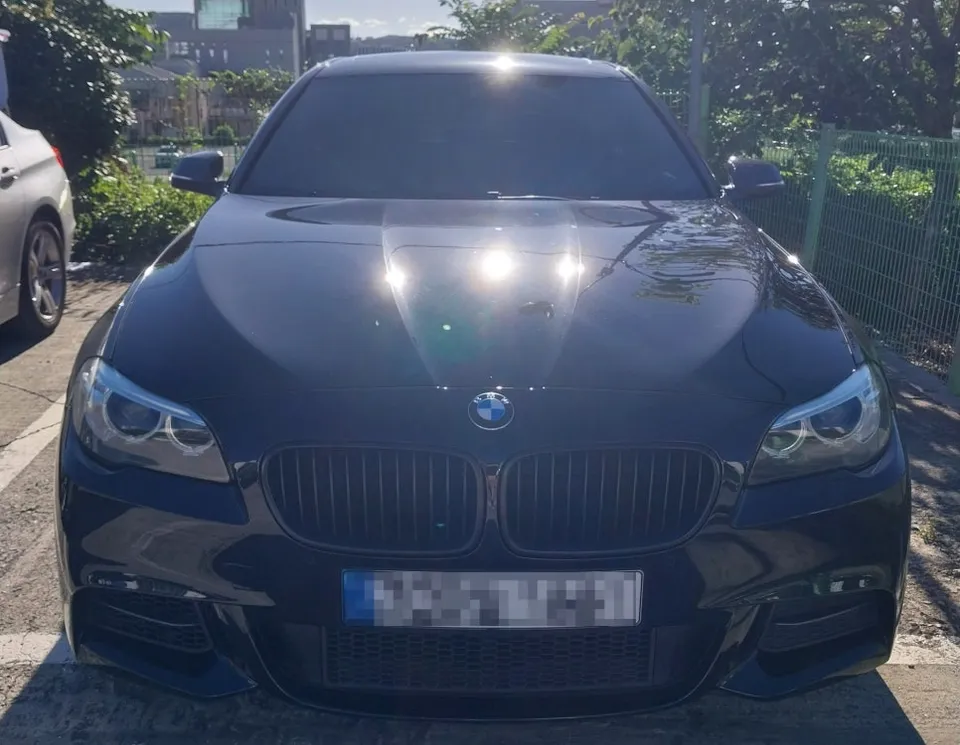 BMW 5 Series F10のAndroid Auto・CarPlay取付事例 写真