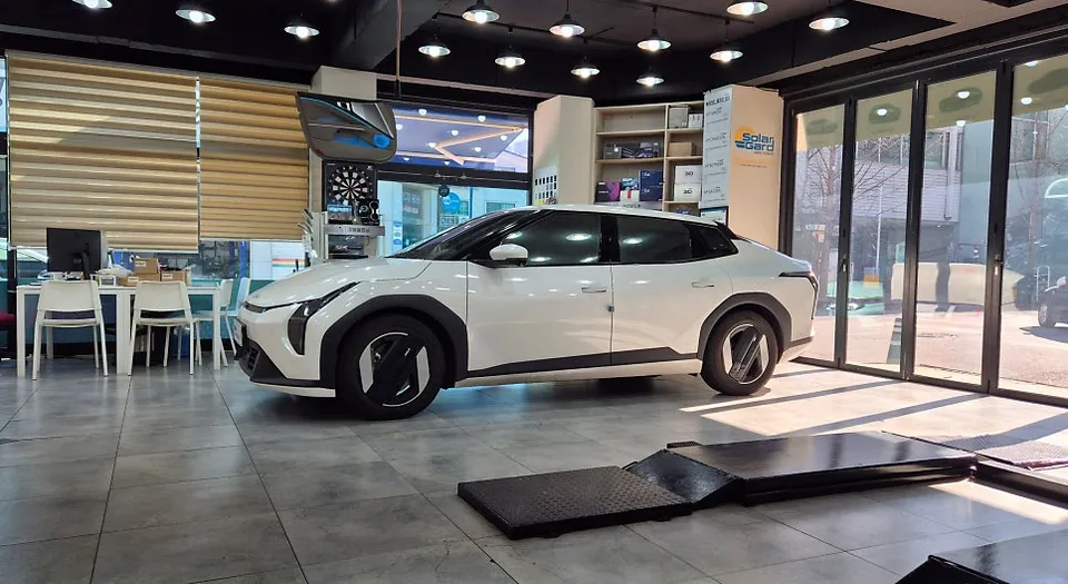 Kia EV4 oem options review