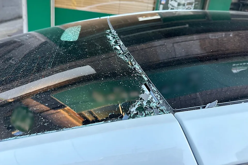 Tesla Model 3 ppf - Tesla Model 3 PPF Review: Superior Windshield Protection photo 3