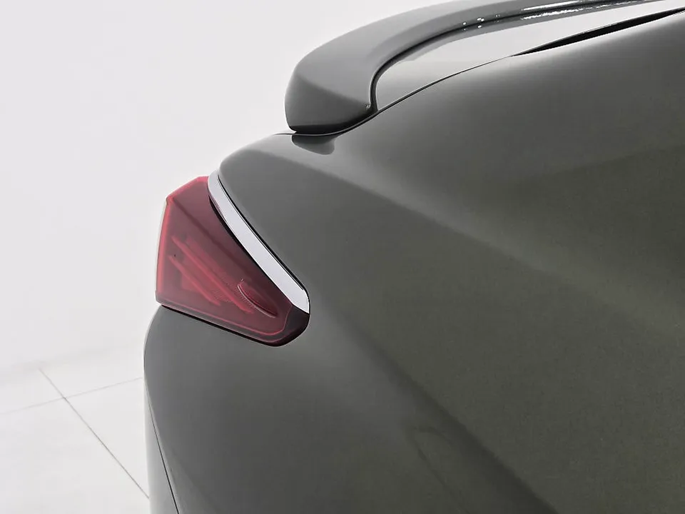 Lexus ES 300hのPPF施工事例 施工写真 4-1