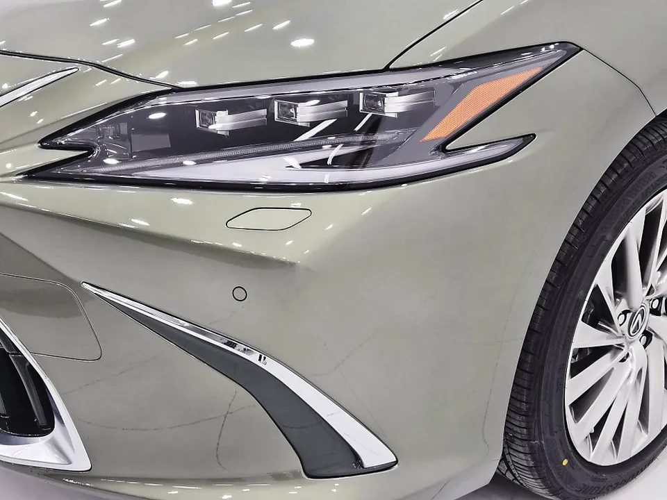Lexus ES 300hのPPF施工事例 施工写真 1-2