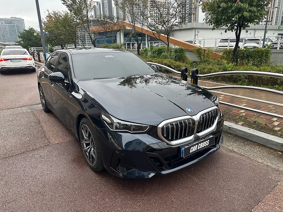 BMW G60 カーラッピング事例｜費用目安・仕上がり 施工写真 1-1