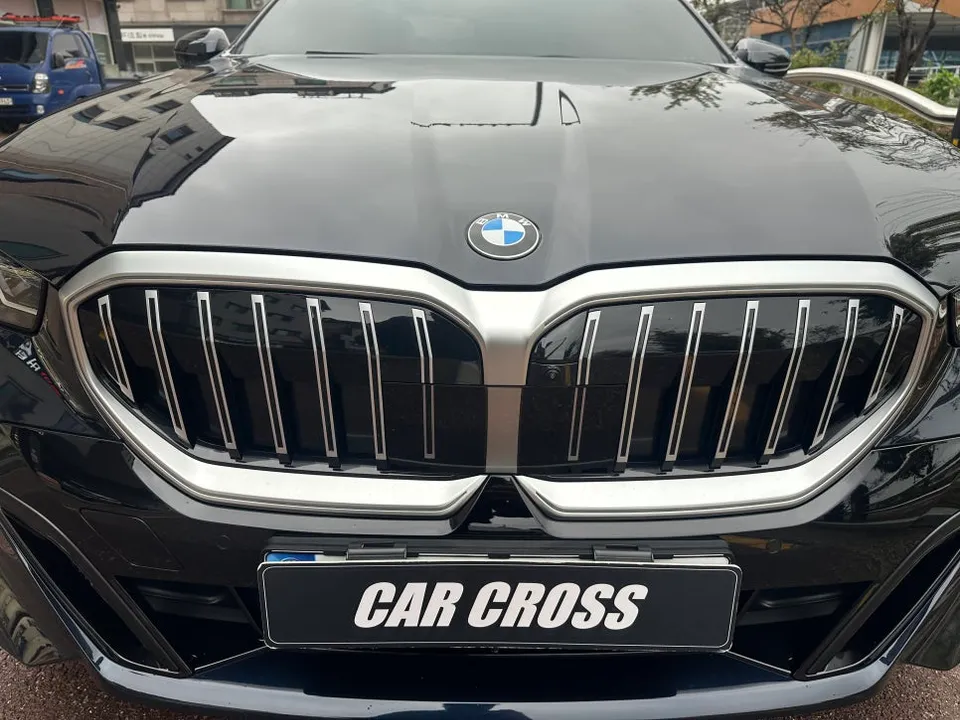 BMW G60 カーラッピング事例｜費用目安・仕上がり 施工写真 2-2