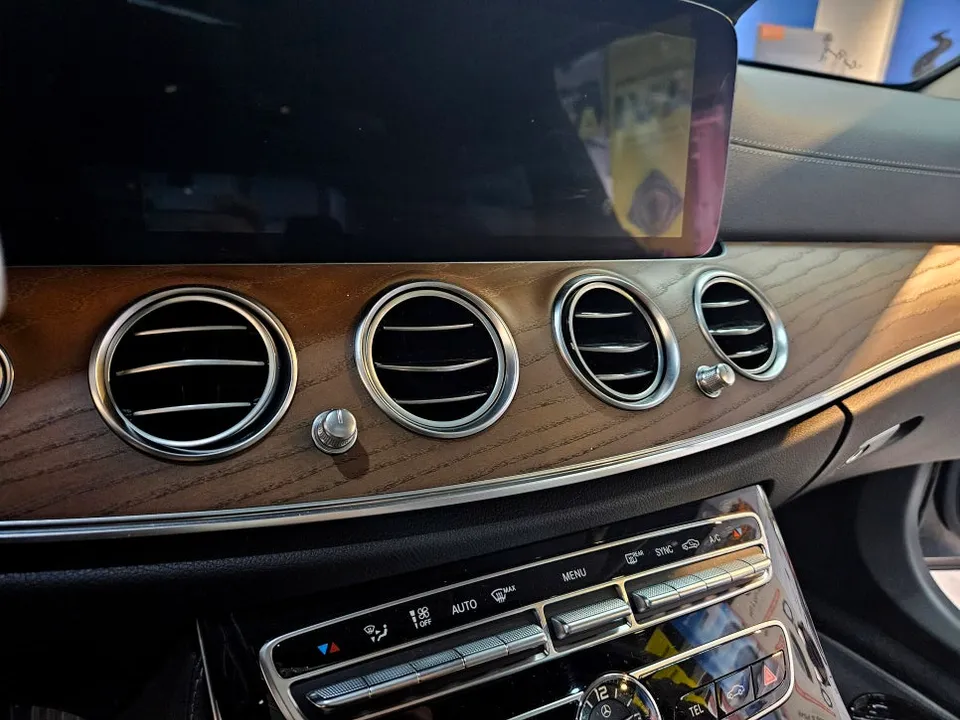 Mercedes-Benz E-Class W213 ambient lighting - Mercedes-Benz E-Class W213 Ambient Lighting Review photo 4