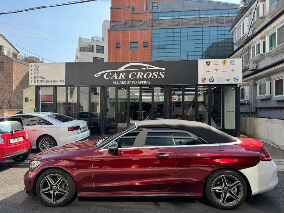 メルセデス・ベンツ Cクラス カブリオレのカーラッピング事例 施工写真 2-1
