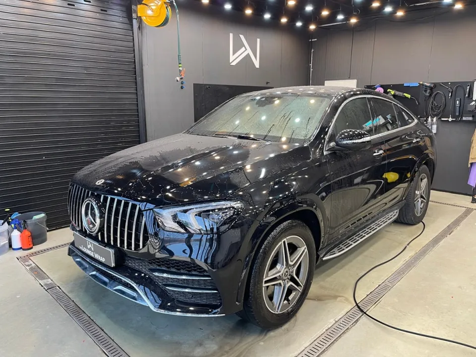 Mercedes-Benz GLE ceramic coating installation result