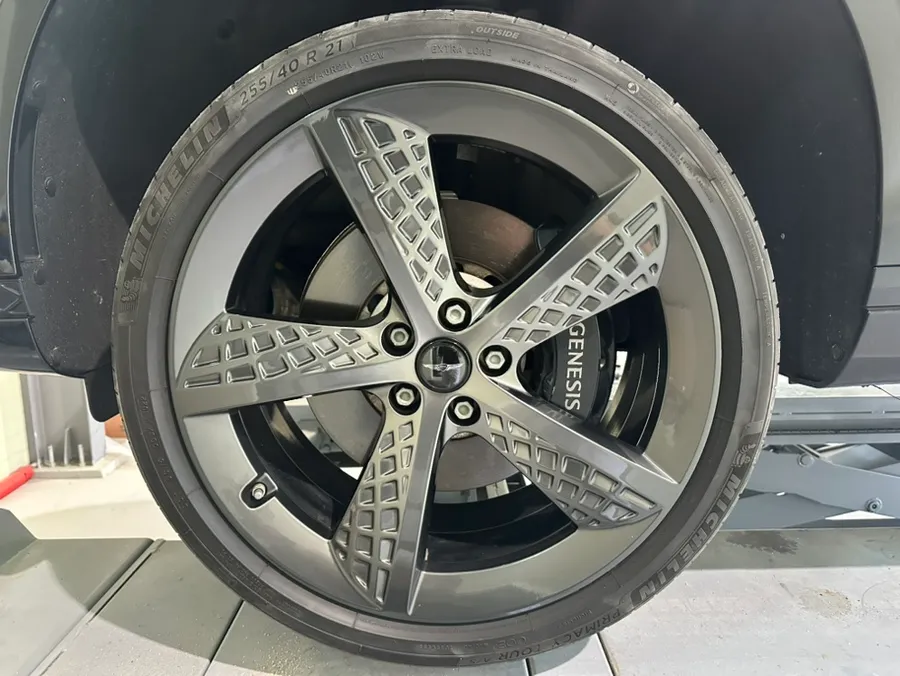 Genesis GV70 wheel repair - Genesis GV70 Wheel Repair & Painting Review photo 4