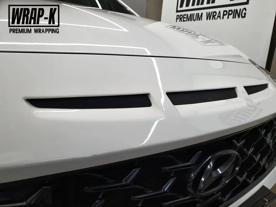 Hyundai Konaのカーラッピング事例 施工写真 1-2