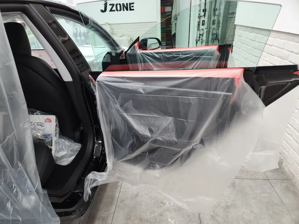 Tesla Model 3 PPF施工事例|費用目安と仕上がり 施工写真 2-3