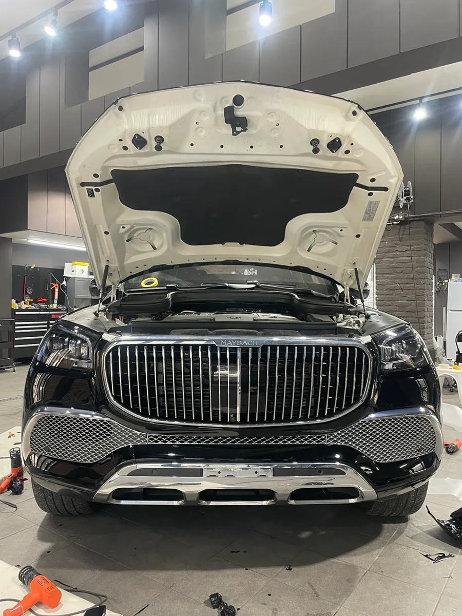 Mercedes-Benz GLS Maybachのカーラッピング事例|費用目安・仕上がり 施工写真 2-2