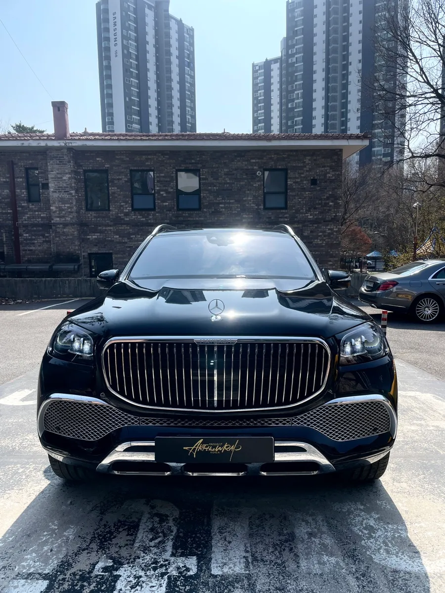 Mercedes-Benz GLS Maybachのカーラッピング事例|費用目安・仕上がり 施工写真 2-3