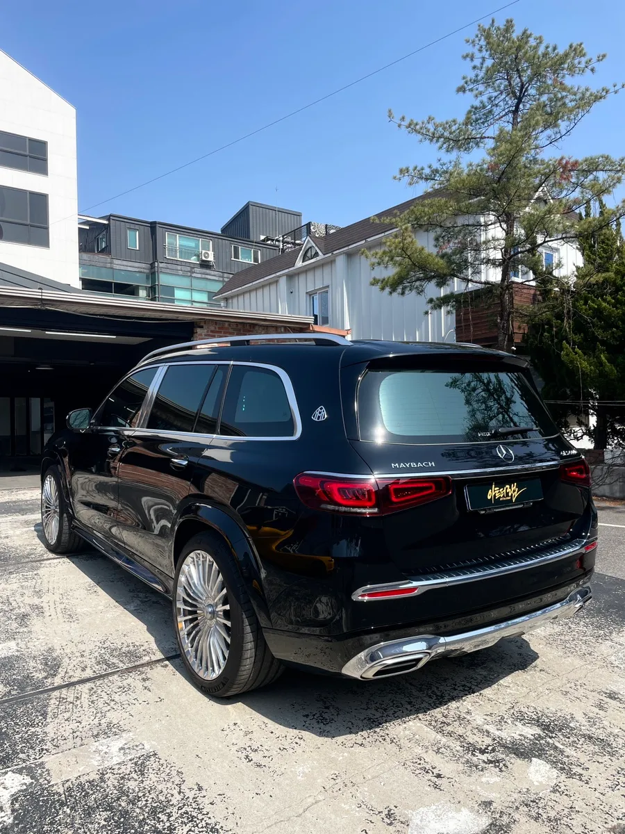 Mercedes-Benz GLS Maybachのカーラッピング事例|費用目安・仕上がり 施工写真 3-3
