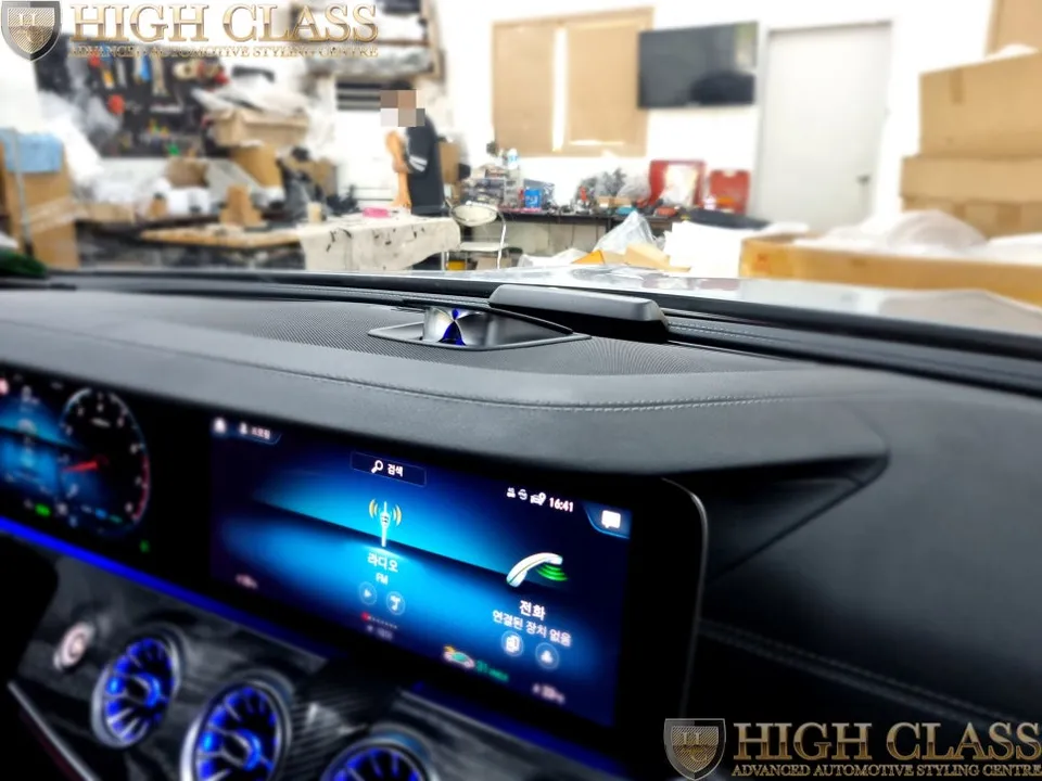 Mercedes-Benz CLS car audio - Mercedes-Benz CLS Audio Upgrade Review: Sound System photo 5