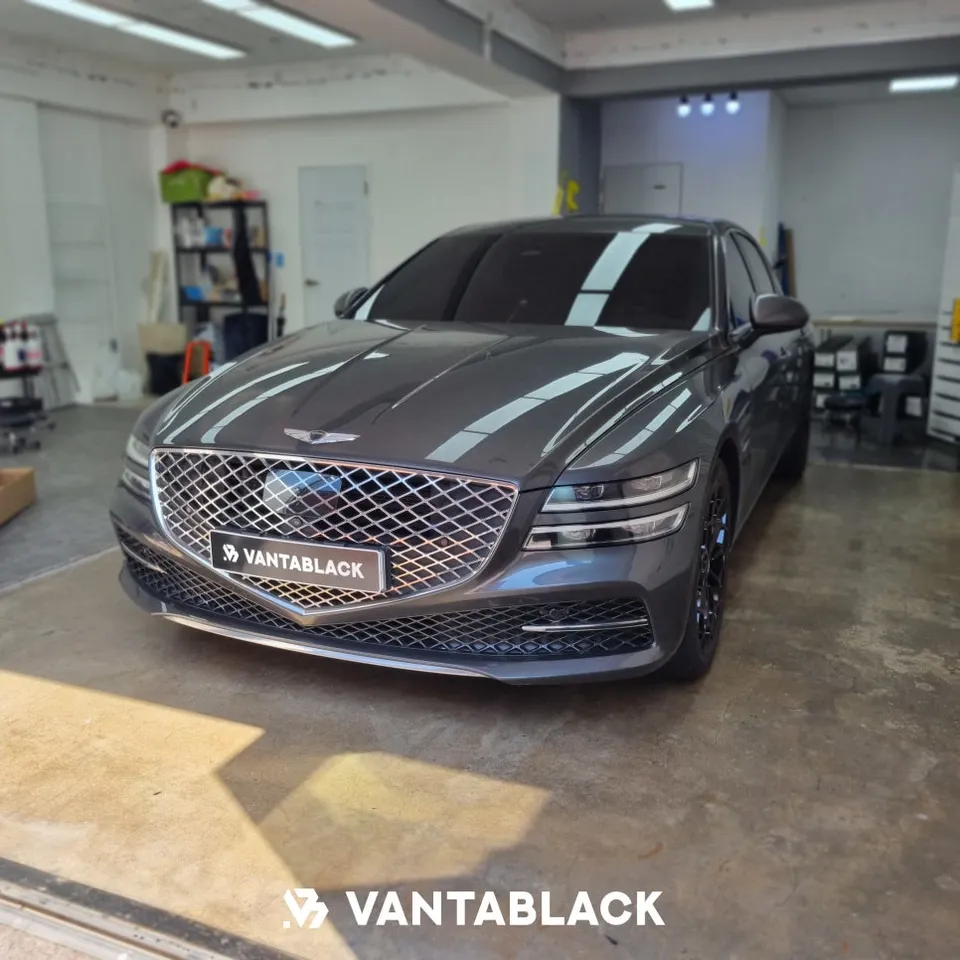 Genesis G80のカーラッピング事例｜高級ブラックフィルム 施工写真 1-1