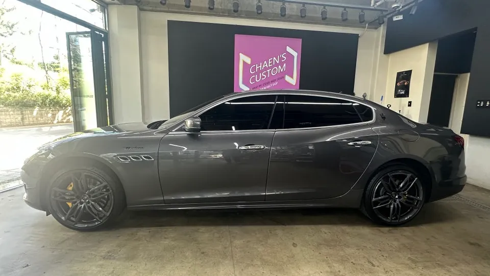 Maserati Quattroporte ppf - Maserati Quattroporte PPF Review: Carbon & Smoked Film photo 5