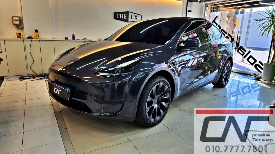 Tesla Model Y window tinting - Tesla Model Y Window Tinting Review: Solar Gard S-Line photo 5
