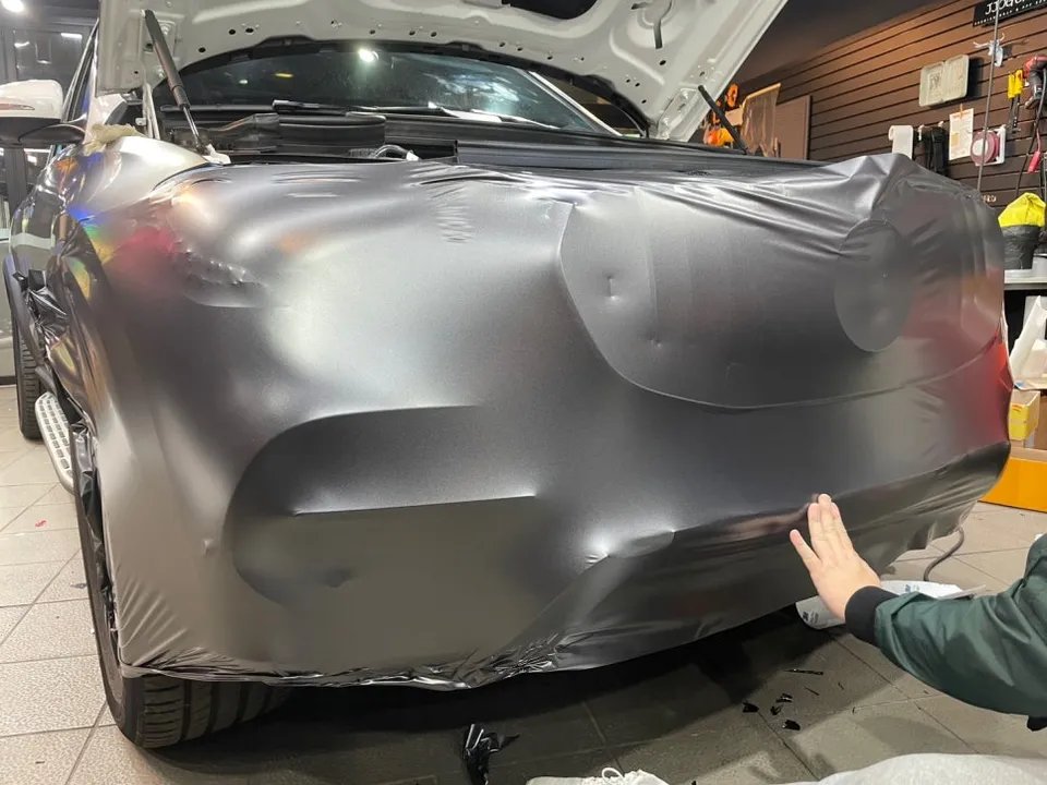 Mercedes-Benz GLEのカーラッピング事例｜サテンダークグレー 施工写真 1-3
