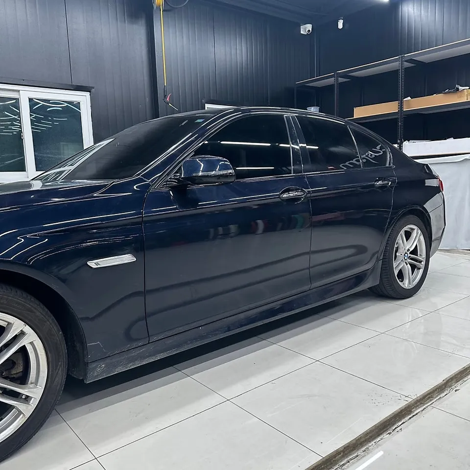 BMW 5 Seriesのカーラッピング事例｜費用目安・仕上がり 施工写真 2-2