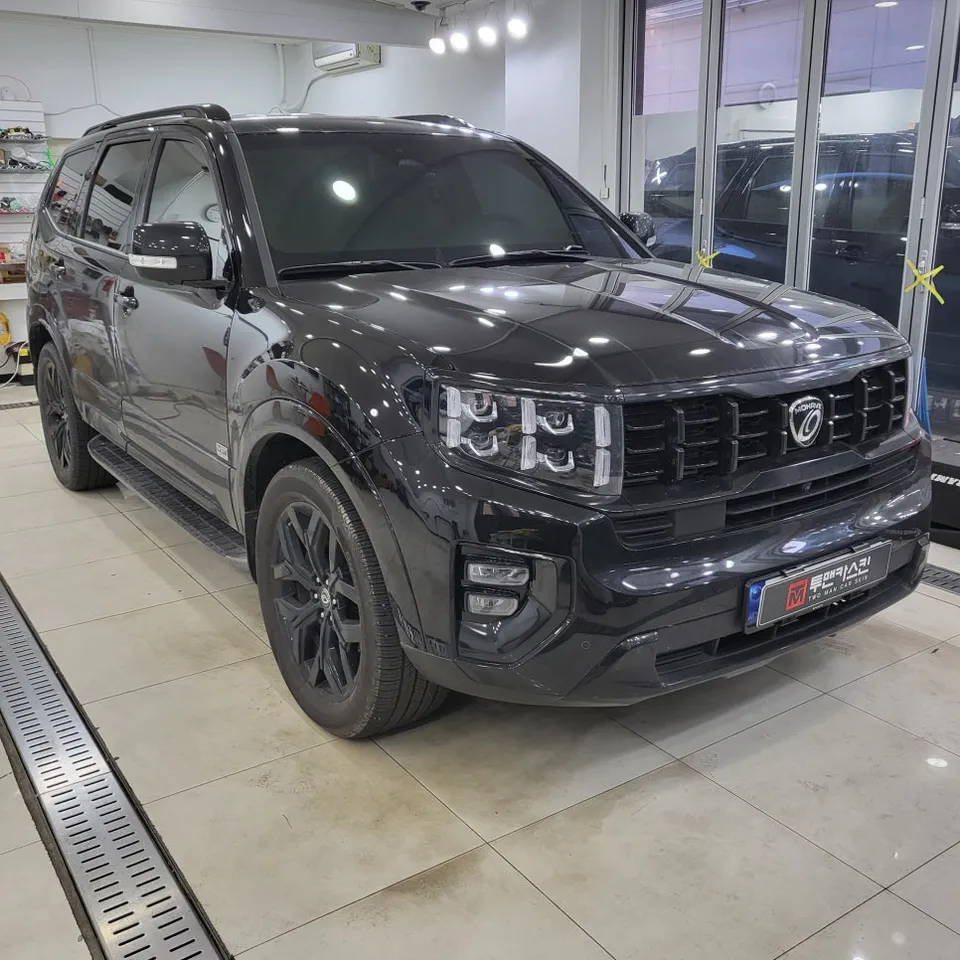 Kia Mohaveのカーラッピング事例|費用目安・仕上がり 施工写真 3-1