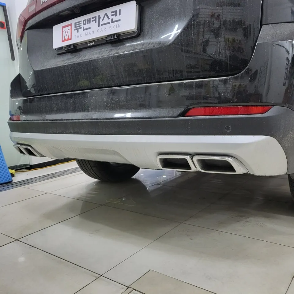 Kia Mohaveのカーラッピング事例|費用目安・仕上がり 施工写真 1-3