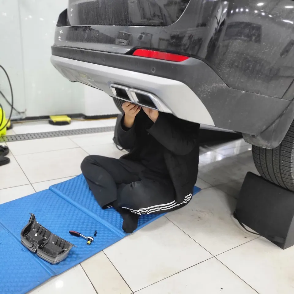 Kia Mohaveのカーラッピング事例|費用目安・仕上がり 施工写真 3-3