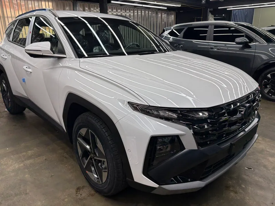 Hyundai Tucson NX4のカーフィルム施工事例｜費用目安・仕上がり 施工写真 1-2