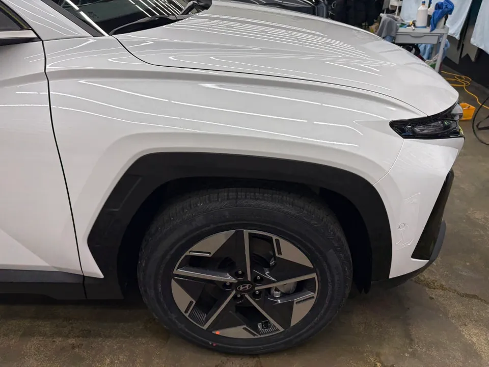 Hyundai Tucson NX4のカーフィルム施工事例｜費用目安・仕上がり 施工写真 3-2