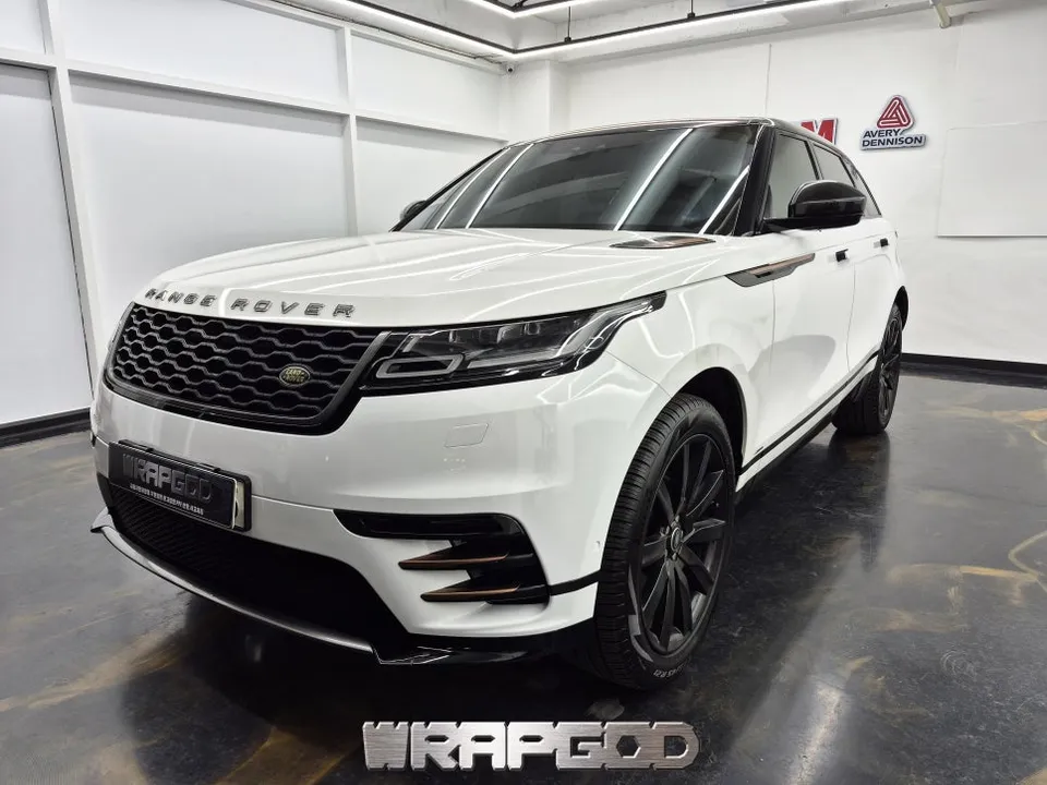 Land Rover Range Rover Velarのカーラッピング事例 施工写真 4-2