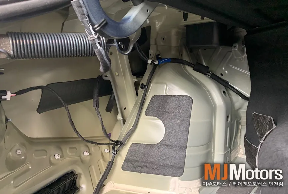 Kia K8 Power Tailgate Review — Seamless Upgrade photo 4
