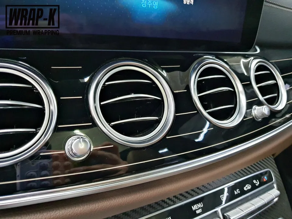 Mercedes-Benz Eクラスのカーラッピング事例|韓国実施工 施工写真 2-3