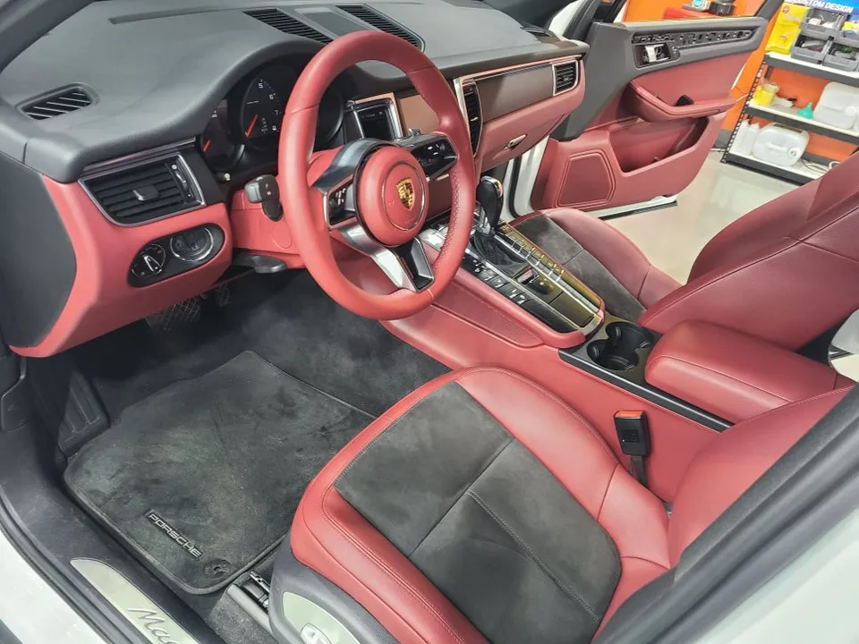 Porsche Macan interior customization - Porsche Macan Interior Customization Review — ₩3M Special photo 5