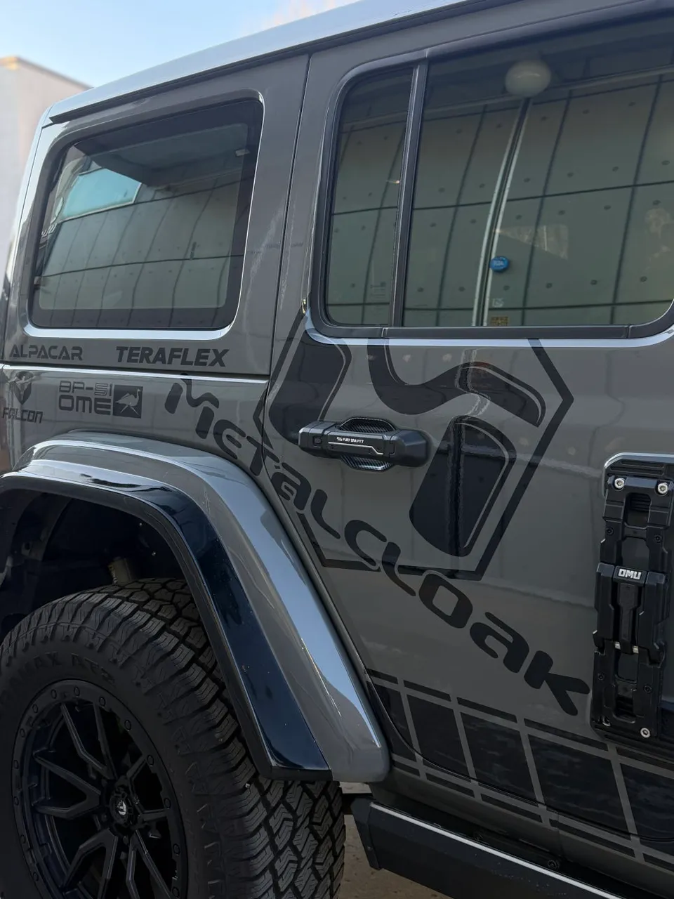 Jeep Wranglerのカーラッピング事例|費用目安・仕上がり 施工写真 1-3