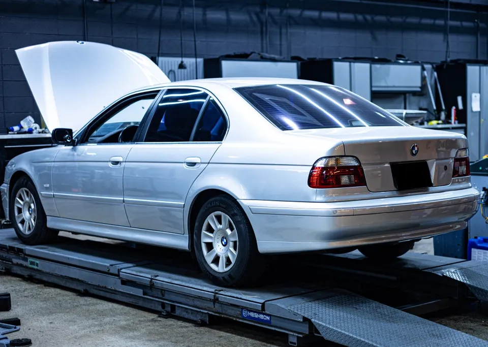 BMW 5 Series body repair installation result