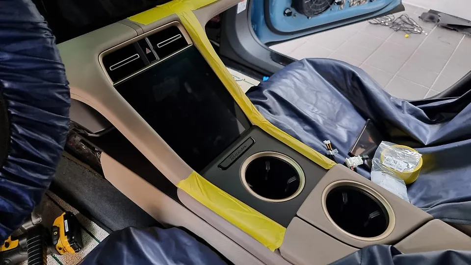 Porsche Taycan ambient lighting - Porsche Taycan Ambient Lighting Review: Cost & Results photo 4