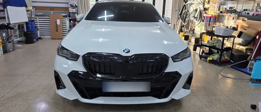 BMW 5 Series G60 PPF施工事例｜費用目安と仕上がり 施工写真 3-1